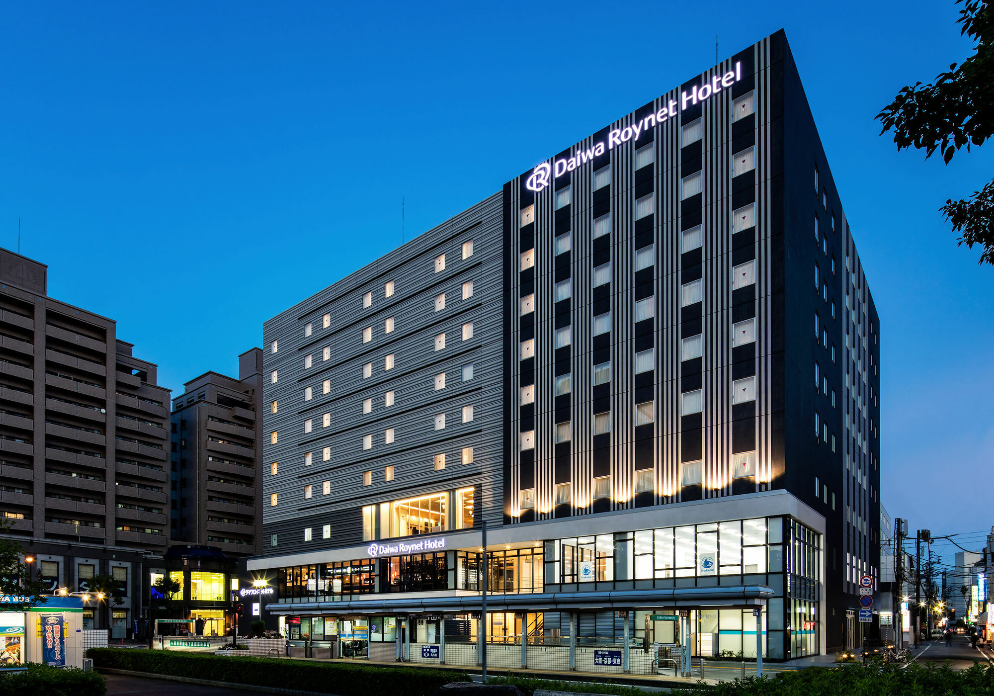 Daiwa Roynet Hotel Tokushima Ekimae Exterior foto