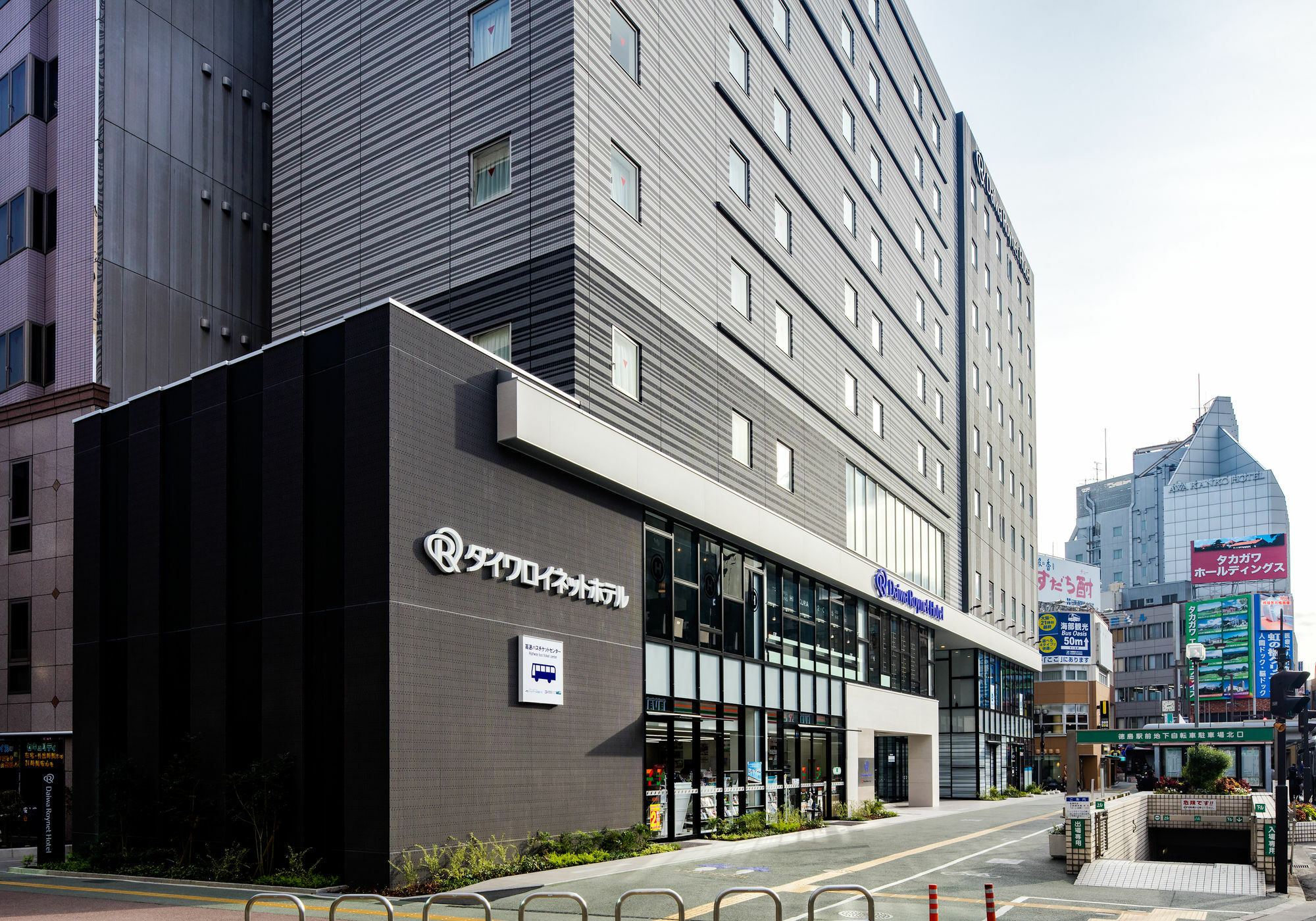 Daiwa Roynet Hotel Tokushima Ekimae Exterior foto
